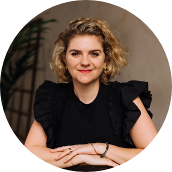 Ricarda Berlage, Astrologin und Podcasterin